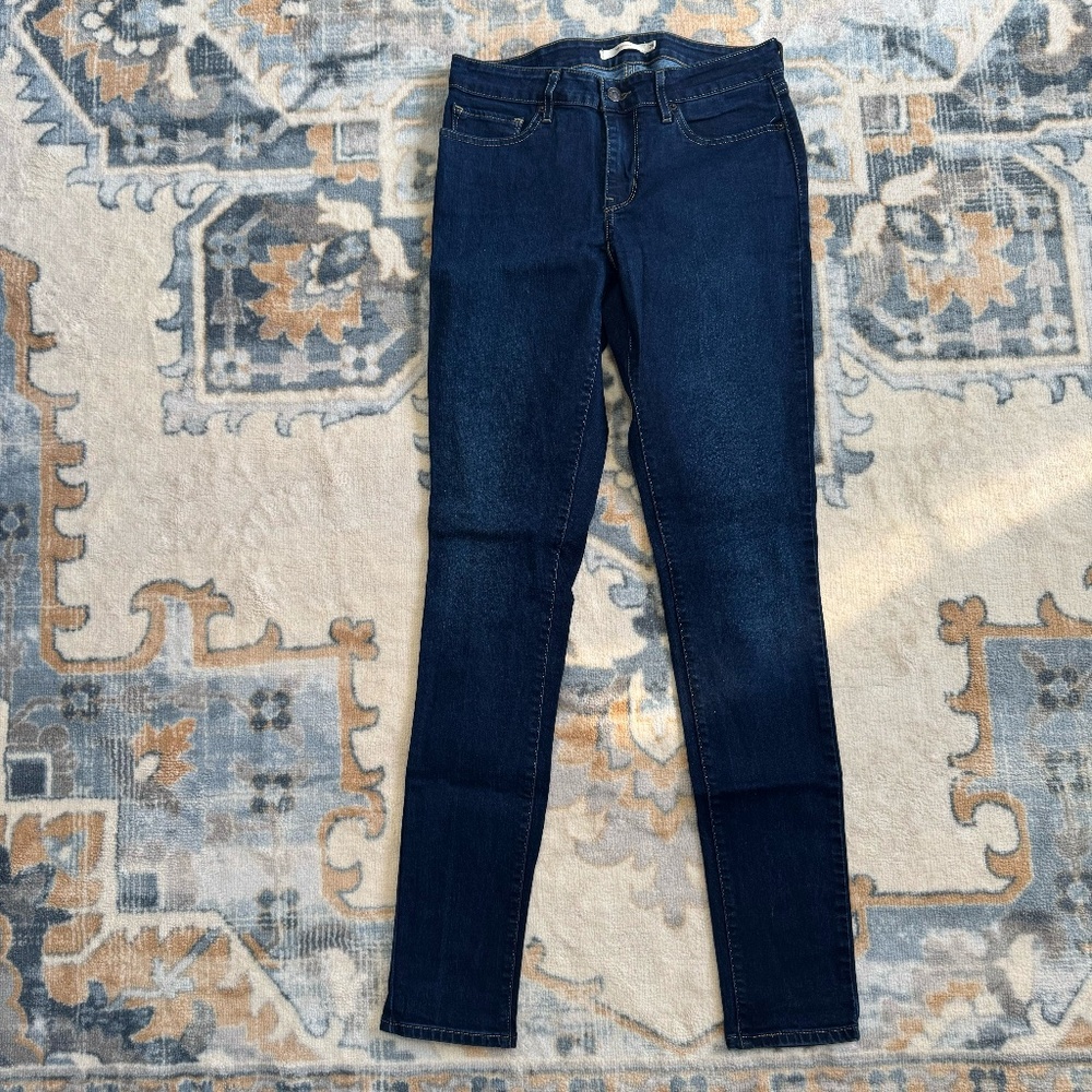 Levi Strauss Dark Wash 711 Skinny Jeans Size 28